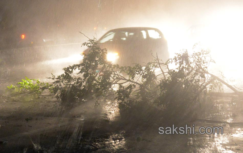 heavy  rain in hyderbad city7