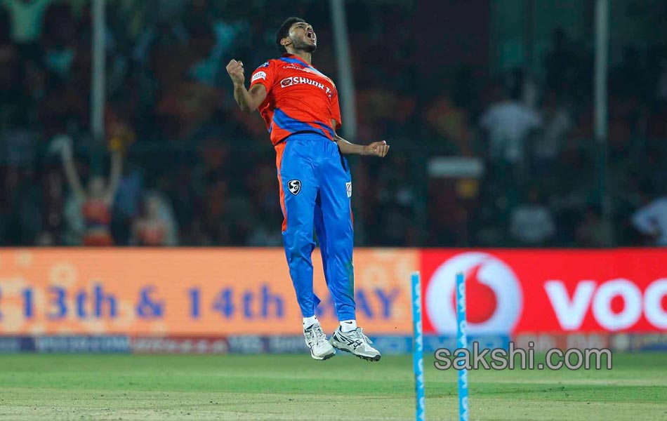 Delhi Daredevils beat Gujarat Lions by two wickets - Sakshi3