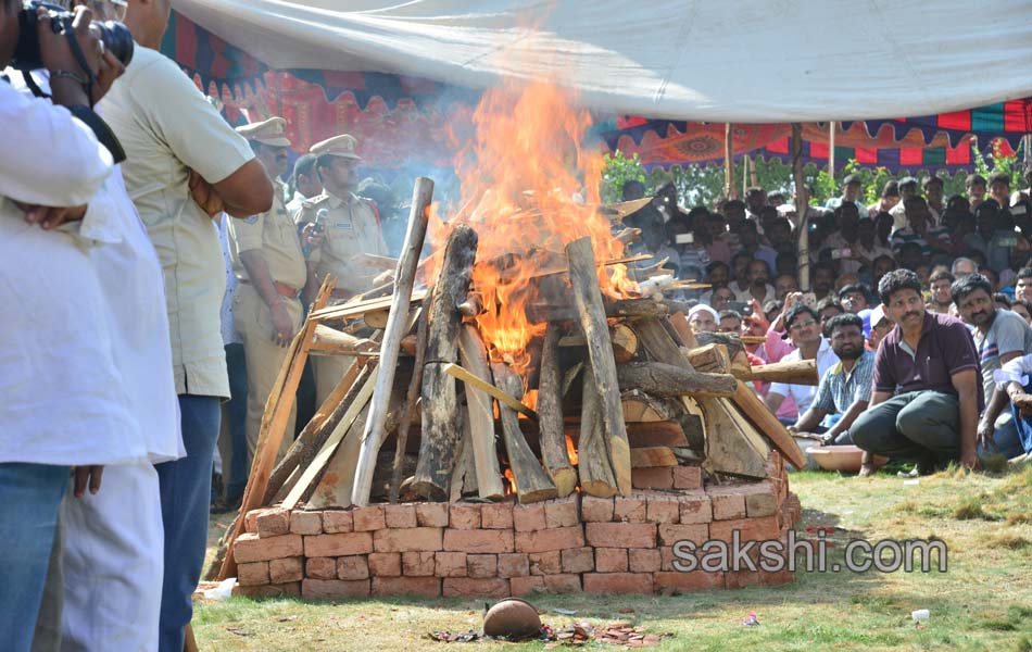 dasari narayanarao funeral with full state honours5