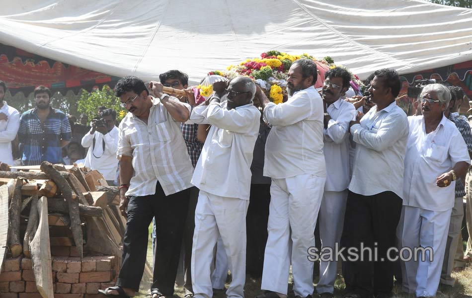 dasari narayanarao funeral with full state honours14