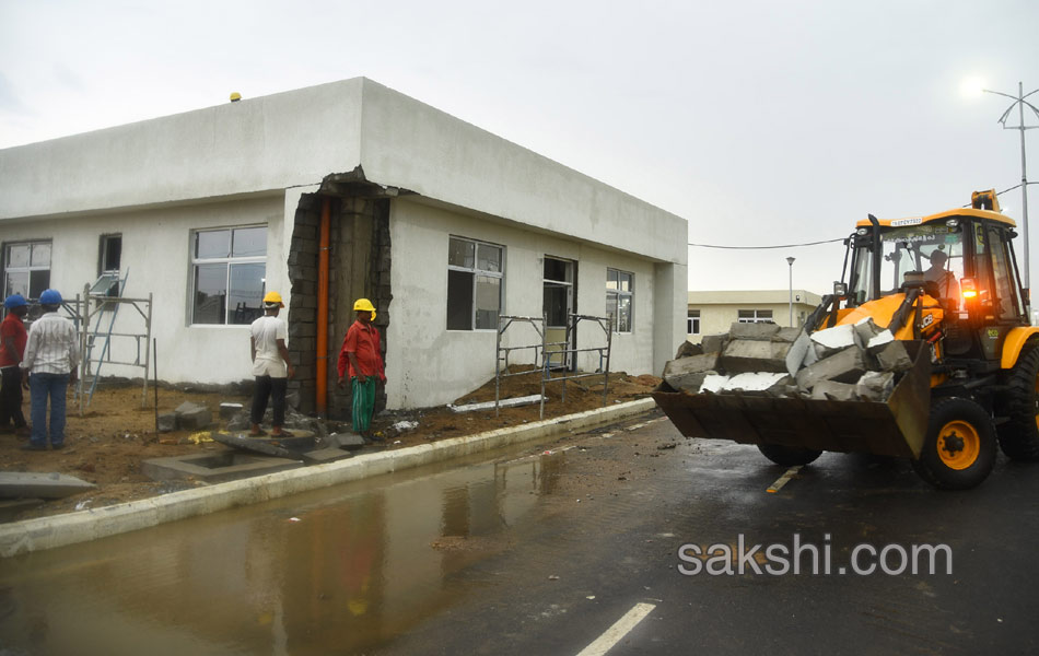 capital Amaravati Assembly in rain water - Sakshi1