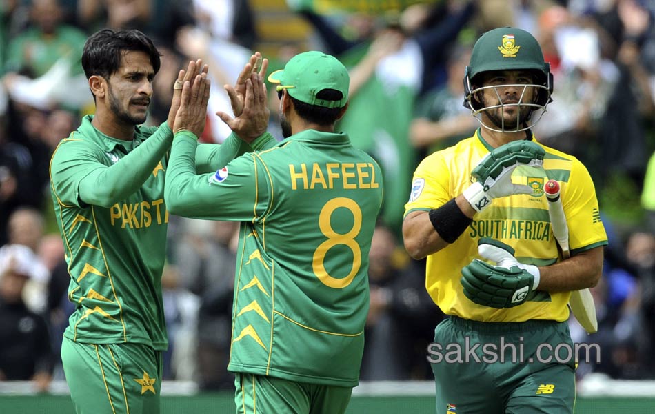 pakistan beats southafrica by 19 runs8