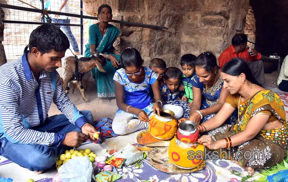 golkonda bonalu - Sakshi11