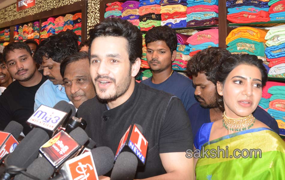 akhil samantha in karimnagar7