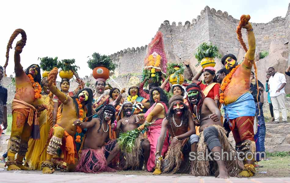 laldarwaza bonalu4