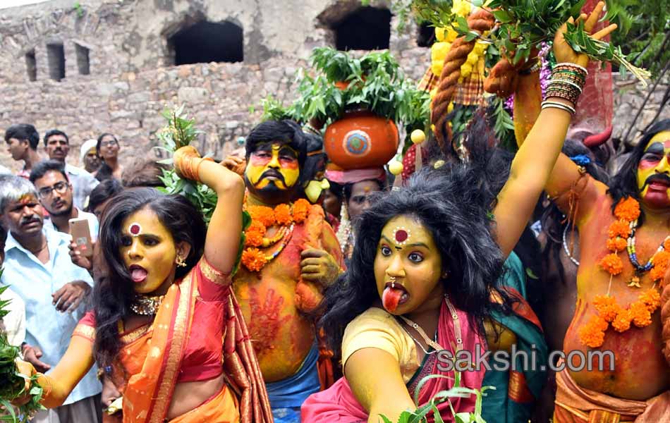 laldarwaza bonalu10