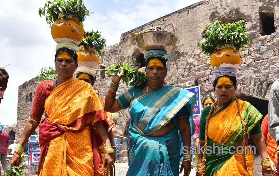 laldarwaza bonalu12