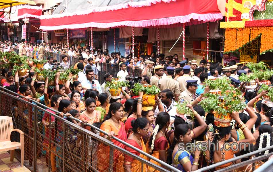 Secunderabad Ujjaini Mahankali Bonalu8