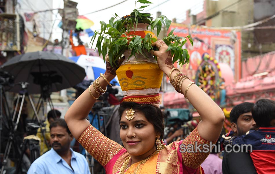 hyderabad bonalu - Sakshi4