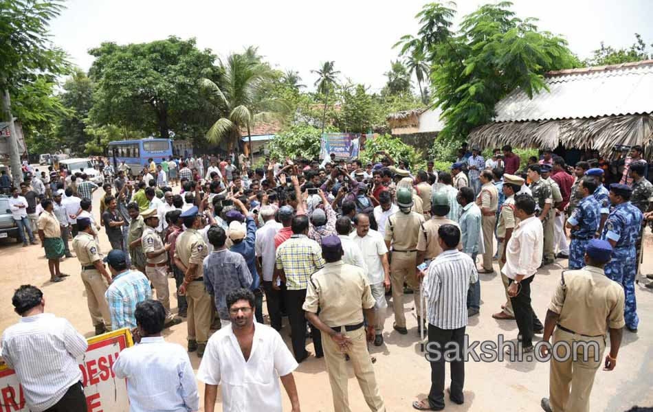 kapu leader mudragada padmanabham put under house arrest16