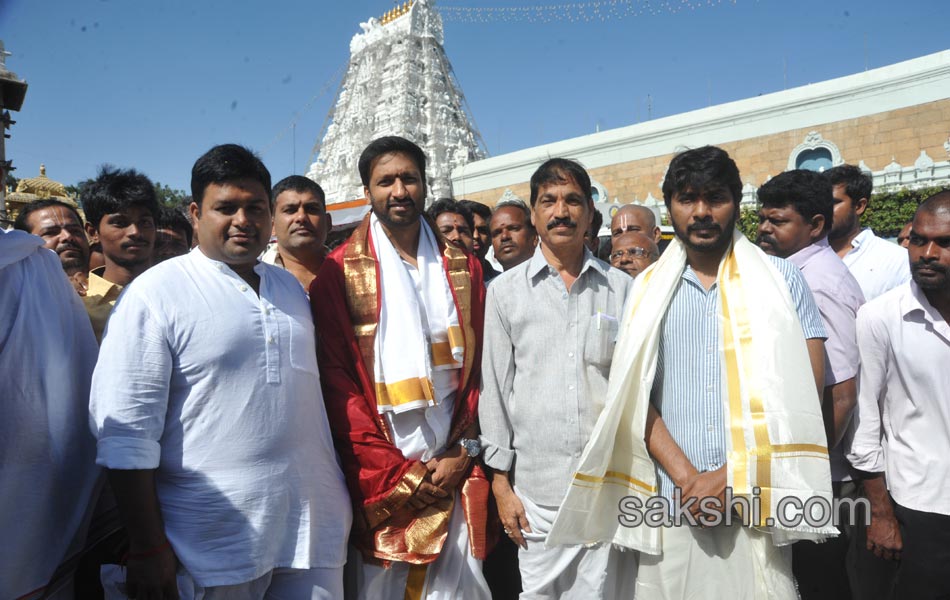 goutam nanda movie unit in tirumala3