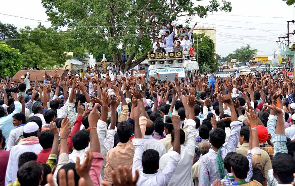 YS Jagan Tour in Nandyal - Sakshi10