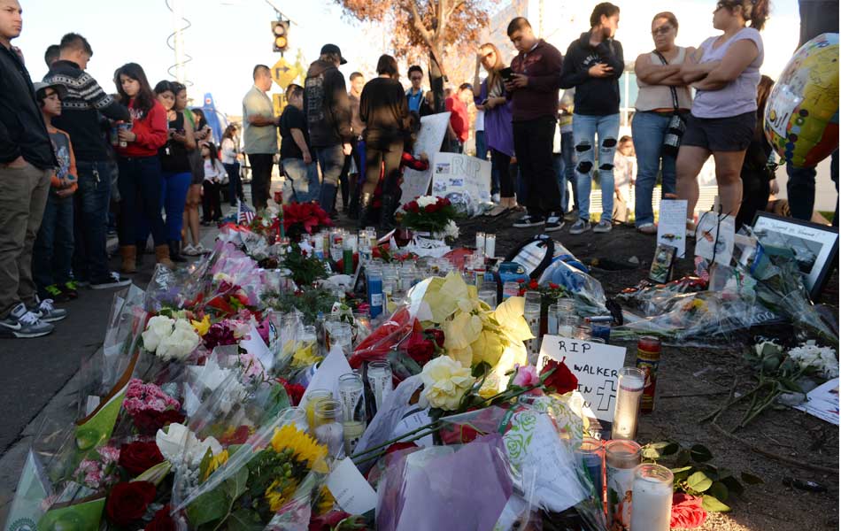 Fans pays tribute to Paul Walker6