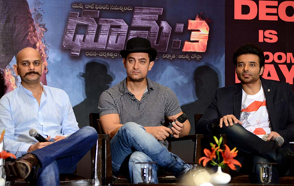 Dhoom 3 Team in Hyderabad for Movie Promotion12