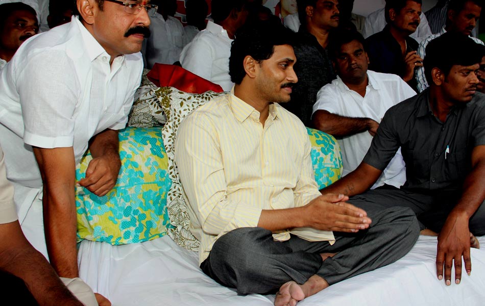 ys jagan takes up fasting for united state - Sakshi5