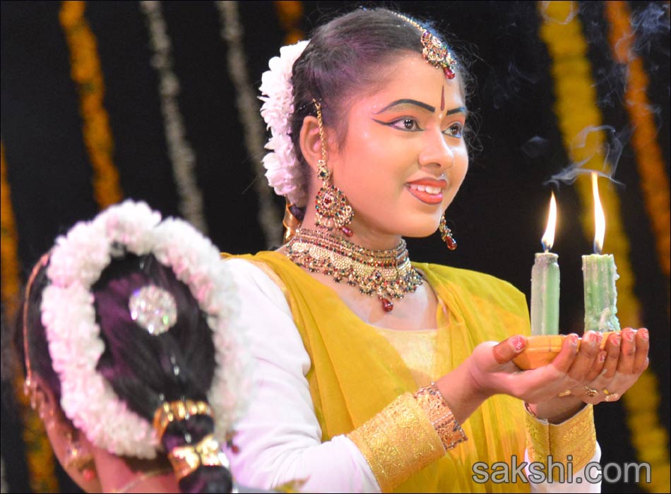 nata seva days in ravindra bharathi5