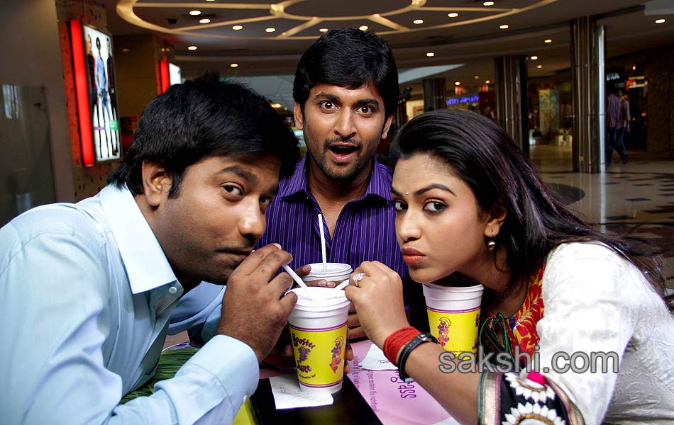 Jandapi Kapi Raju Movie stills1