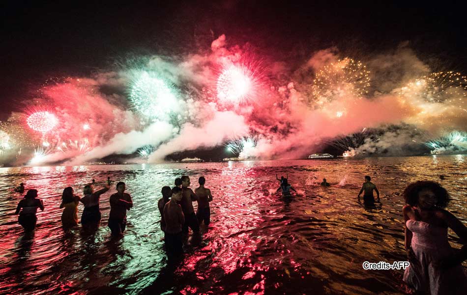 Fireworks explode over Ebrie Lagoon during New Year celebrations - Sakshi10