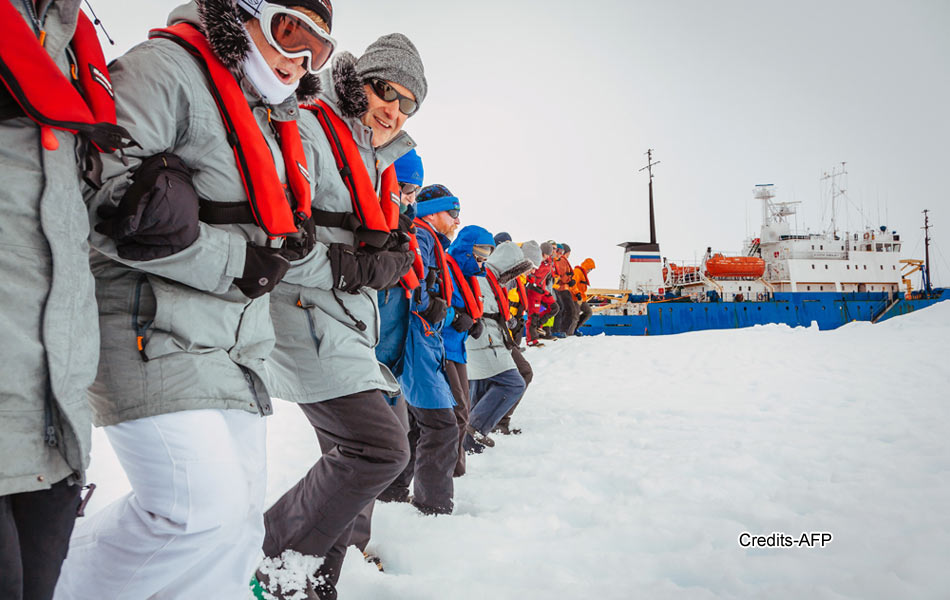 Passengers on Russian MV Akademik Shokalskiy ship2