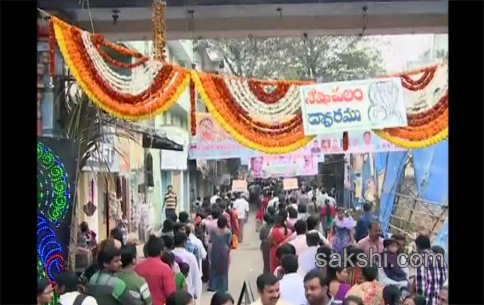 andhra pradesh devotees throng temples on vaikunta ekadasi12