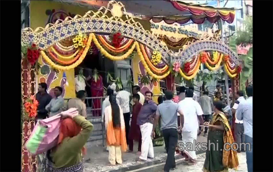 andhra pradesh devotees throng temples on vaikunta ekadasi13