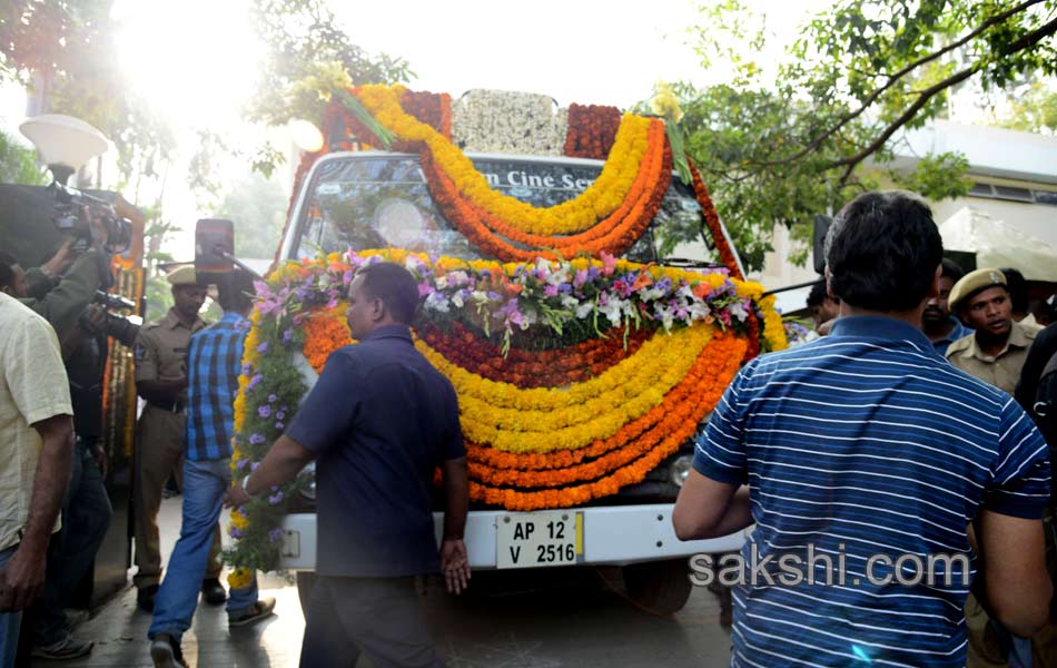 cinima and political celebrities condolence to akkineni family6