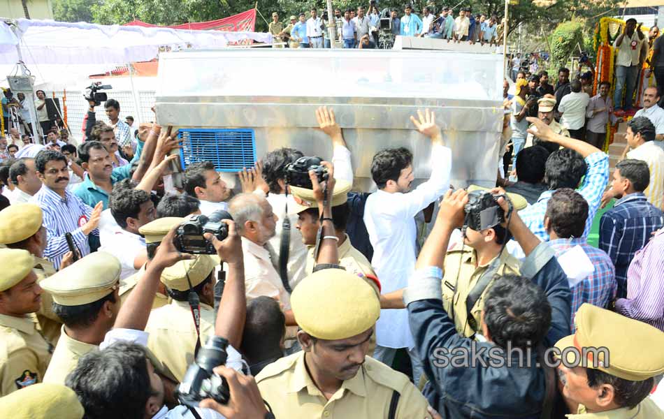 akkineni nageswara rao funerals in annapurna studios8