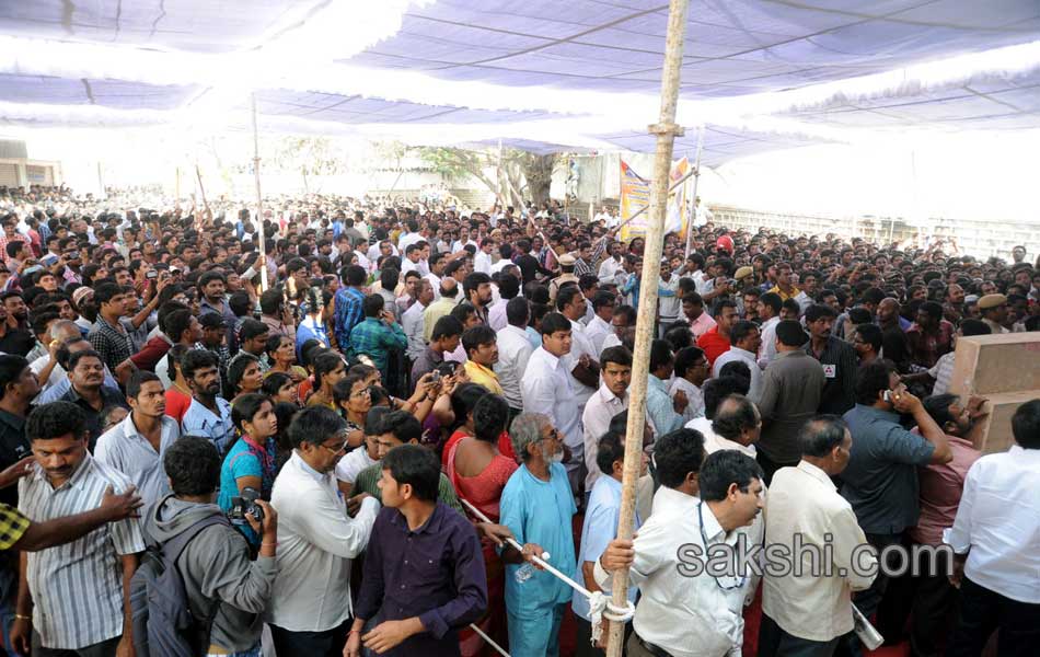 akkineni nageswara rao funerals in annapurna studios40