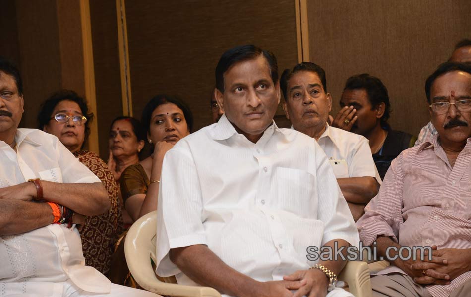 Celebrities pay homage to ANR at film chamber26