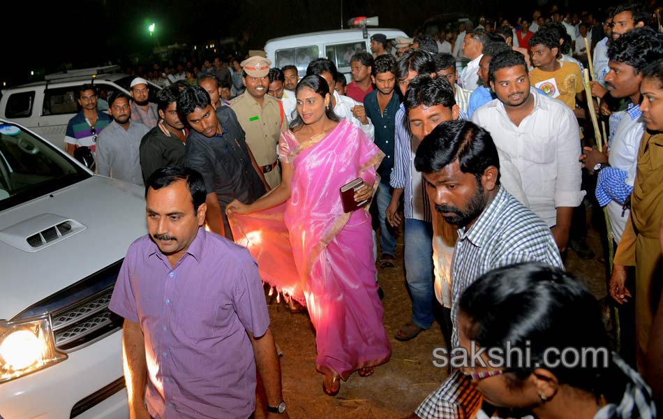 YS Sharmila speech in Guntur32