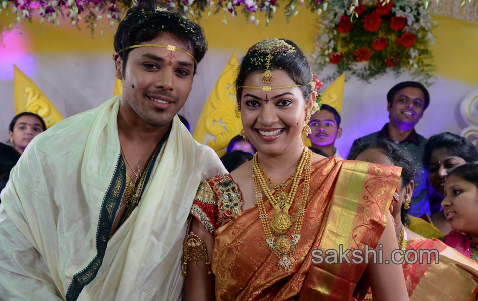 geetha madhuri with nandu marriage3