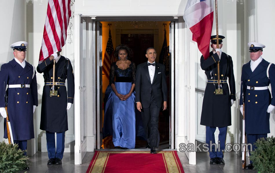 Obama and Francois Meeting - Sakshi2