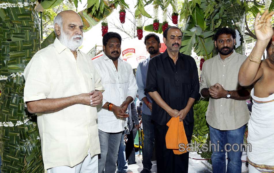 Pawan Kalyan And Chiranjeevi at Varun teja Movie Launch - Sakshi12