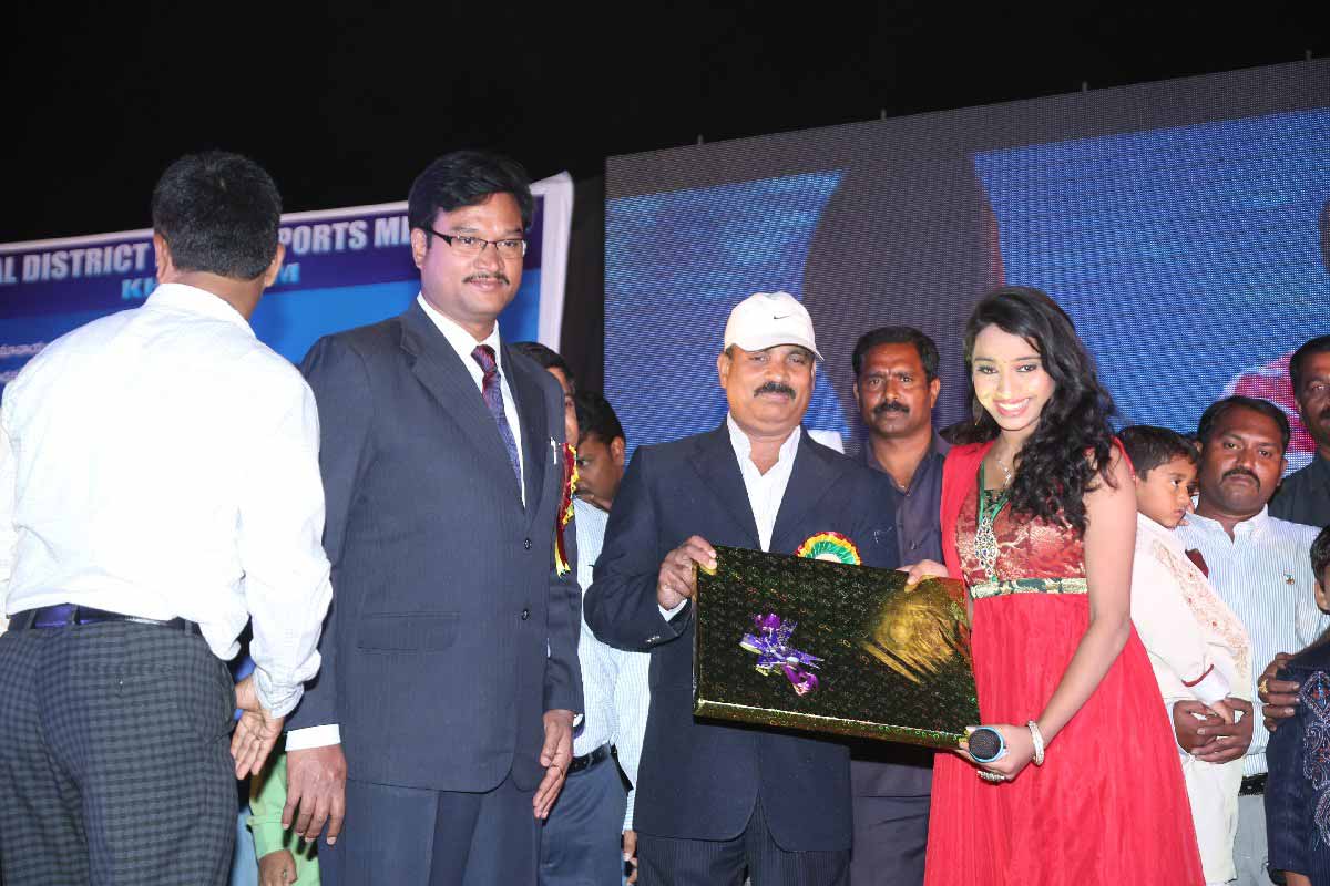 Bhimavaram Bullodu Platinum Disc23