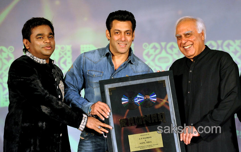 Salman  Rahman attended the launch of the album of Kapil Sibal1