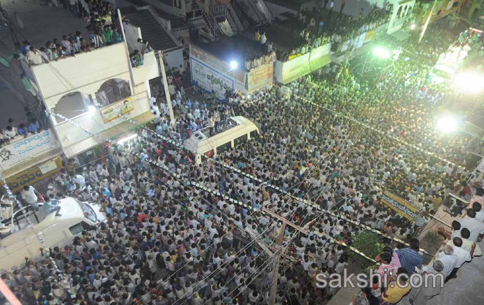 jagan road show - Sakshi10