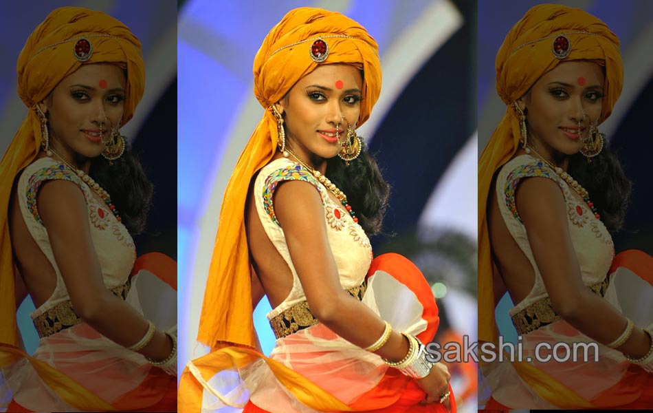 Traditional Waves in Miss India 2014 Contest at Mumbai1