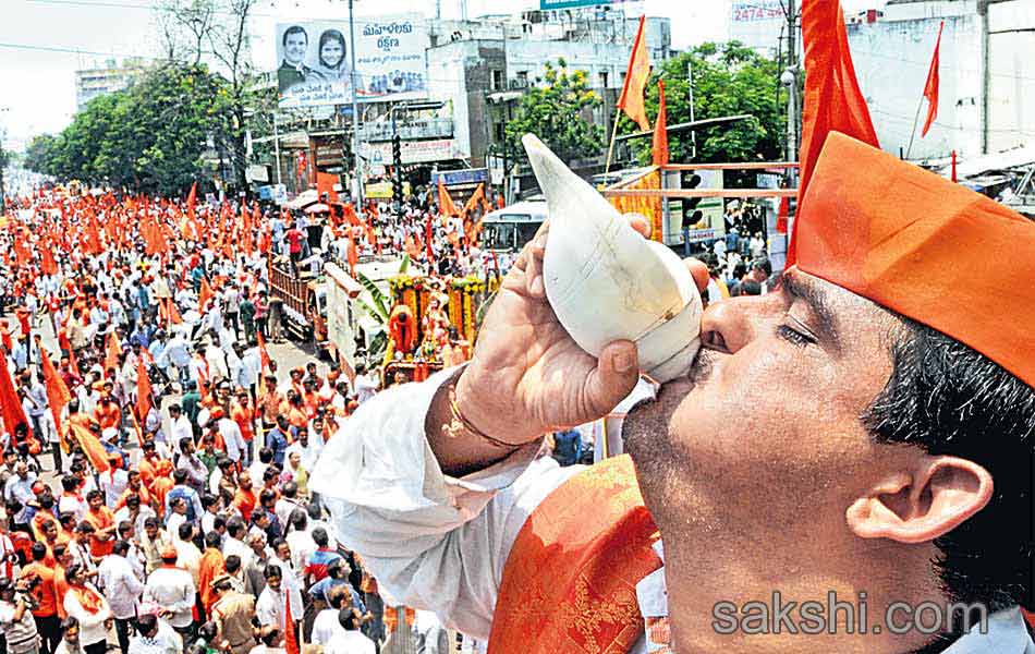 hundred of devotees attend to Hanuman Jayanti celebrations in hyderabad5