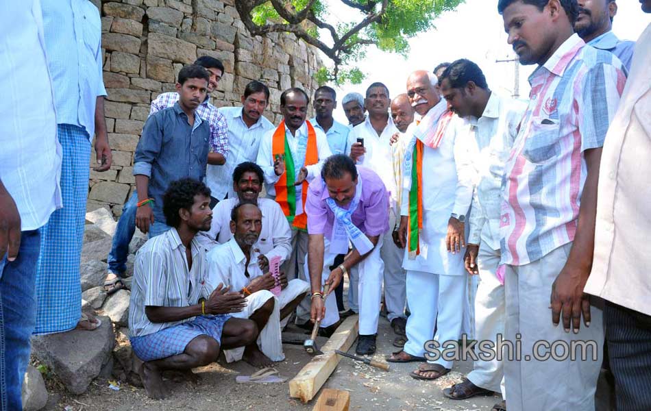 Candets of seemandhra participating with people works during election - Sakshi15