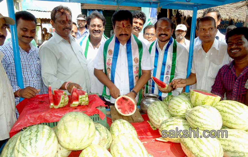 candidates of seemandhra participating with people works during election Campaign - Sakshi1