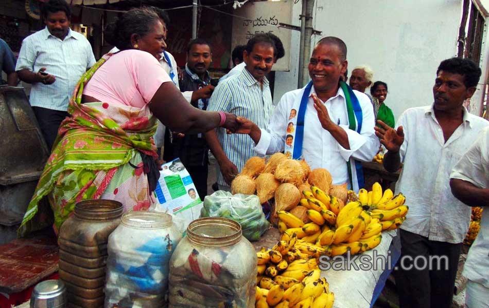 candidates of seemandhra participating with people works during election Campaign - Sakshi13