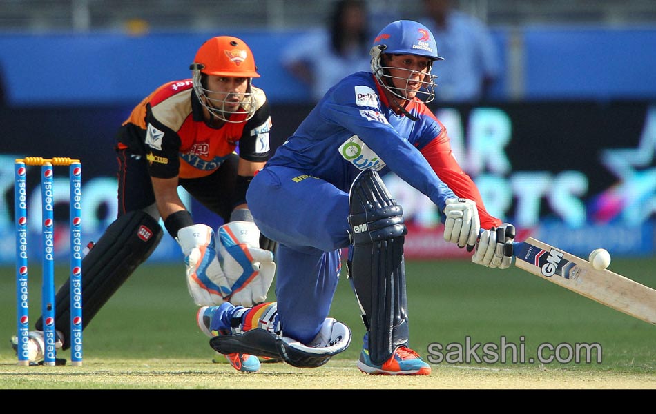 Sunrisers Hyderabad beat Delhi Daredevils by 4 runs1