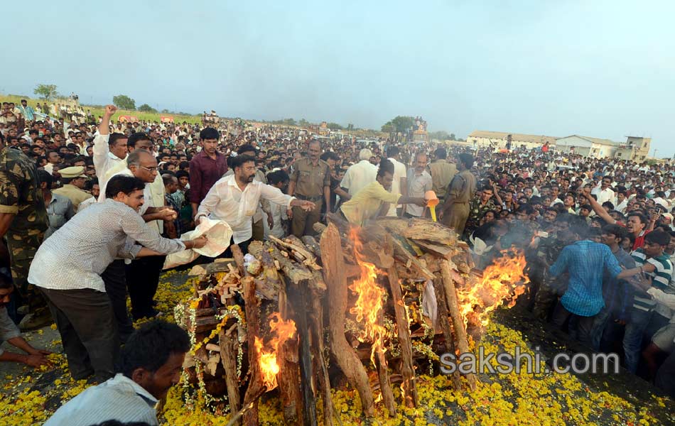 Shobha Nagireddy last rites today - Sakshi42