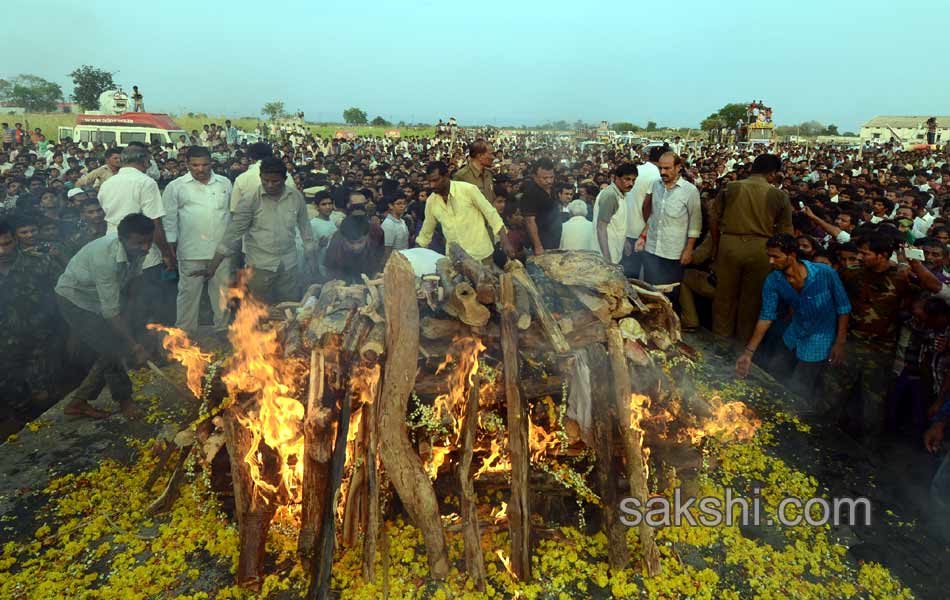 Shobha Nagireddy last rites today - Sakshi43