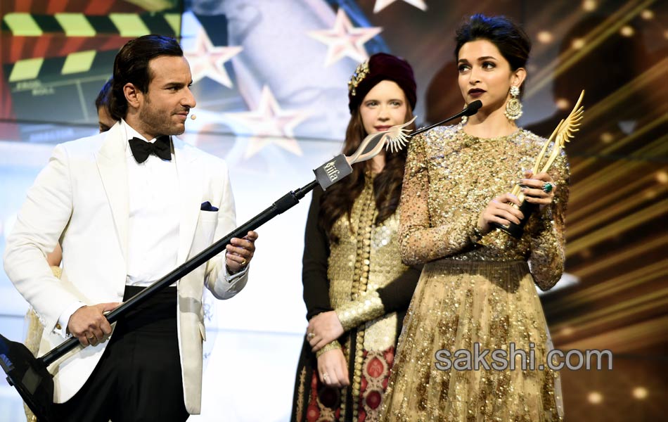 Bollywood biggest awards show comes to America - Sakshi3