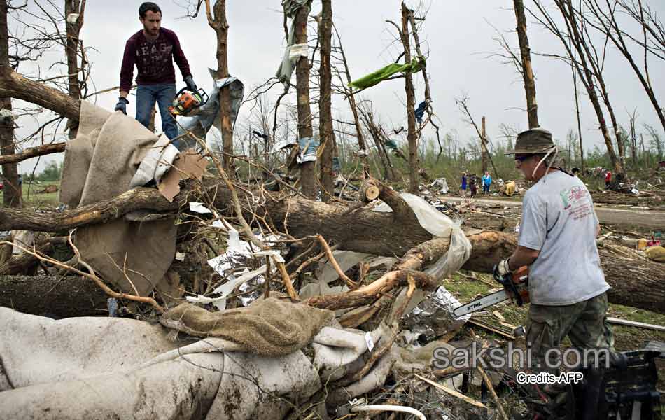 Alabama Mississippi Brace for 2nd Hit as Tornado Toll Reaches20