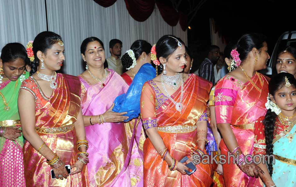 Producer Giri Daughter Wedding photos15