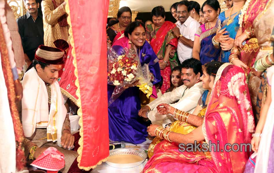 Celebs at Sivaji Raja Daughter Wedding11