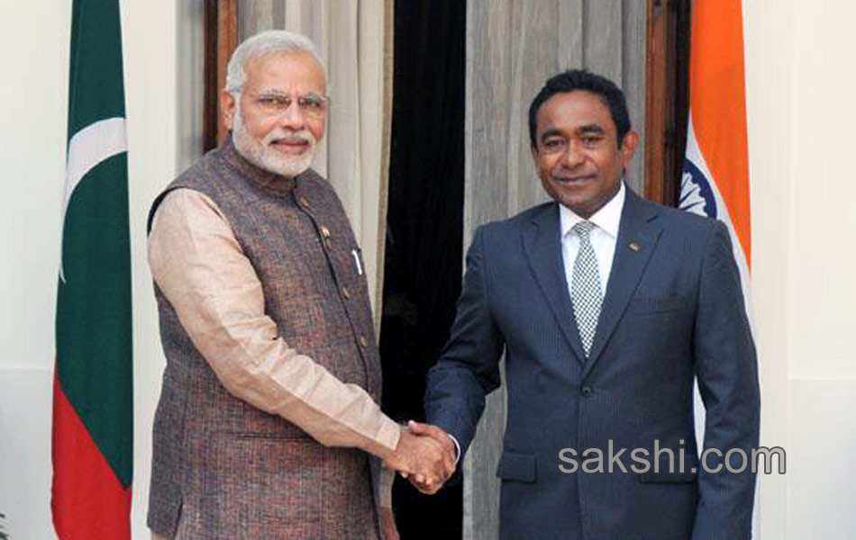 Foreign ministers meets modi - Sakshi1