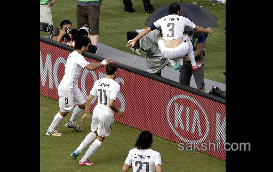 uruguay victory over italy - Sakshi6